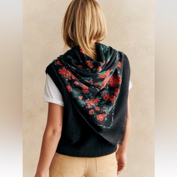 Sézane Pio Scarf, NWT - Picture 2 of 7